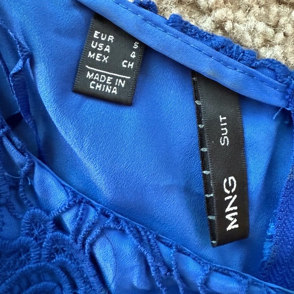 Chic Blue Floral Lace Midi Dress - Picture 3 of 11